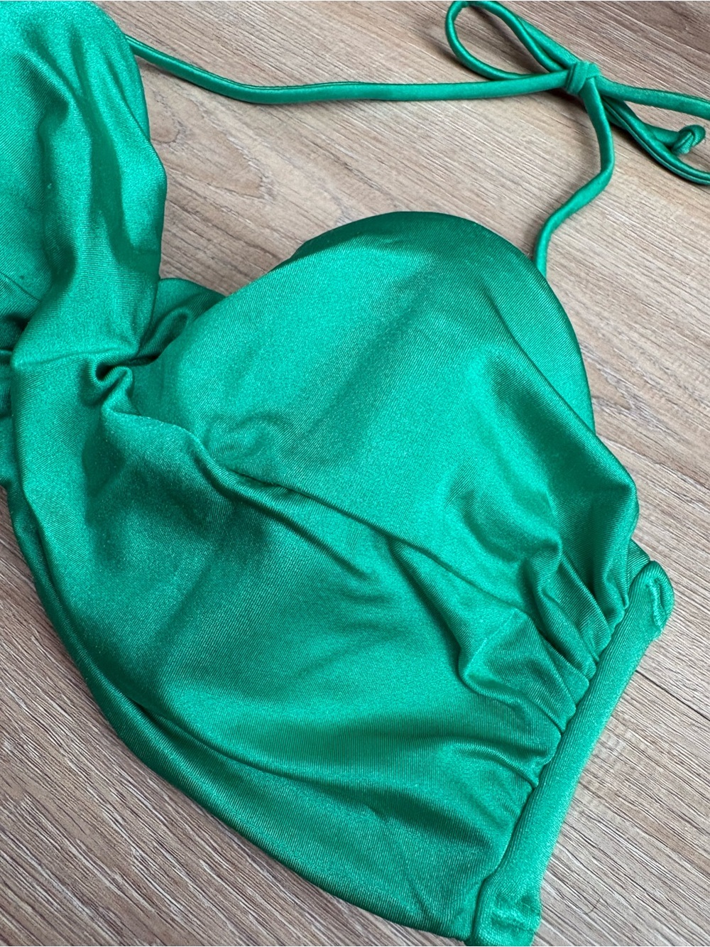 Victoria’s Secret Green Twist Front Halter Bikini Top - Picture 2 of 4